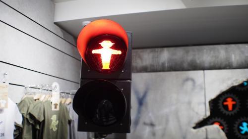 Berlin pedestrian crossing light - STOP