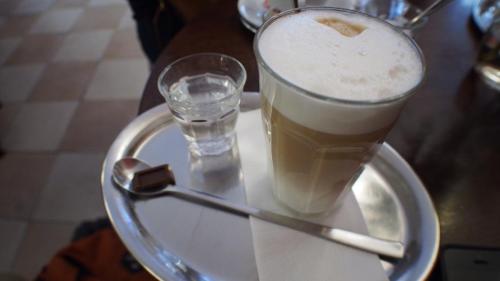 A Cafe Latte Macchiato for me